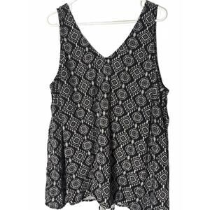 Torrid 2 Black Print Tank